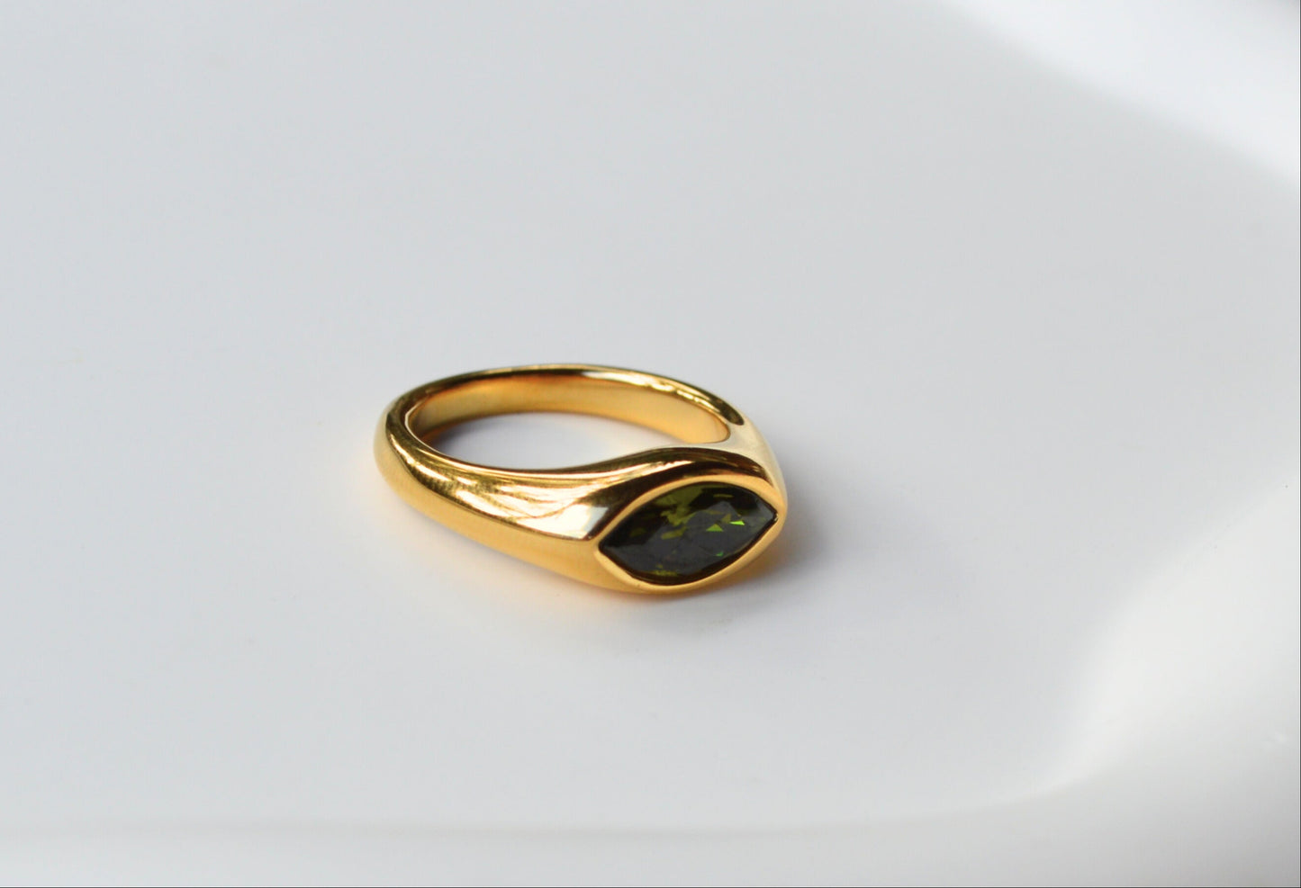 Zircon Magic ring