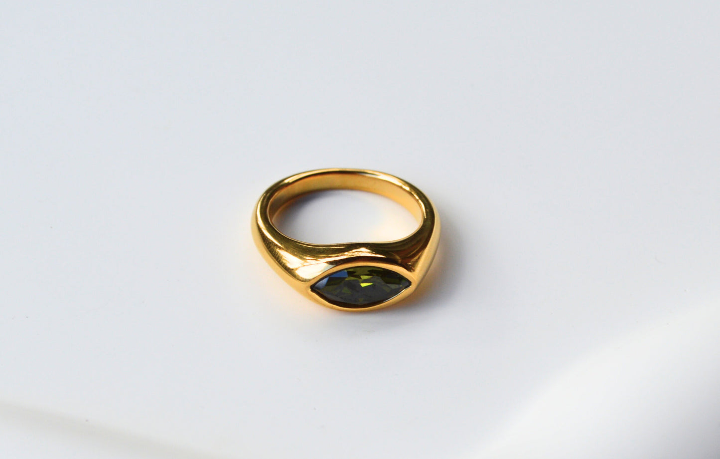 Zircon Magic ring