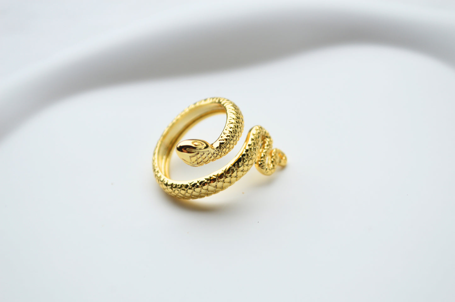 Ophidia ring