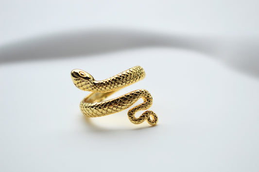 Ophidia ring